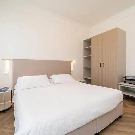 Hotel Majestic Milano Marittima Exterior photo