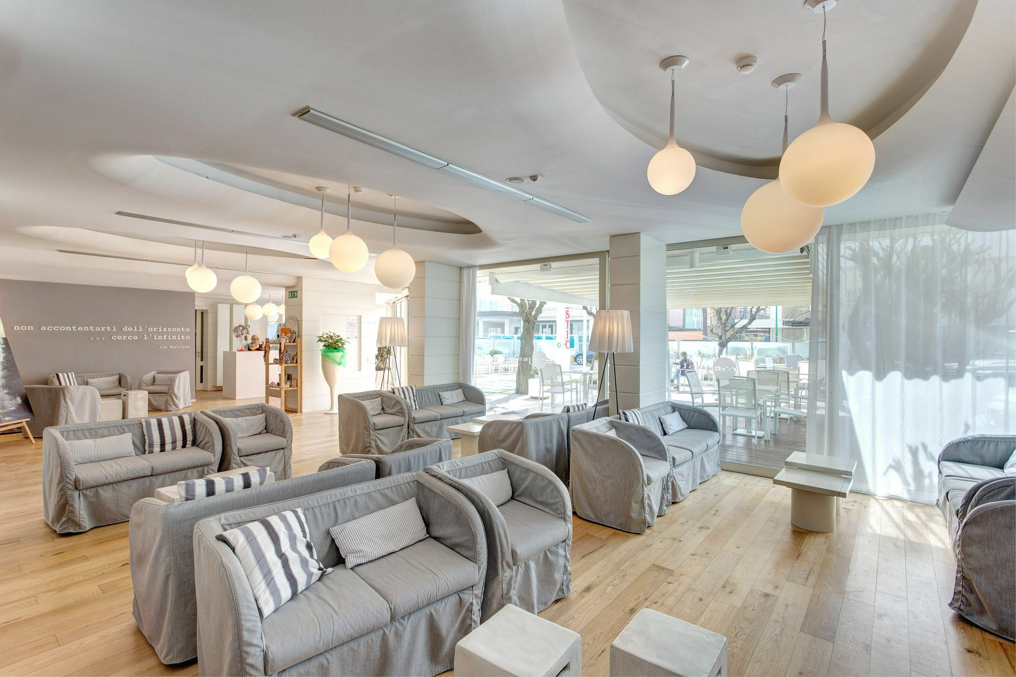 Majestic Hotel 3*